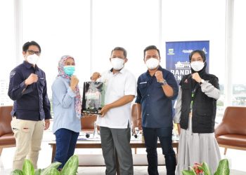 HPN 2022, PWI Kota Bandung Bersama ACT Bagikan Paket Pangan Bagi Jurnalis