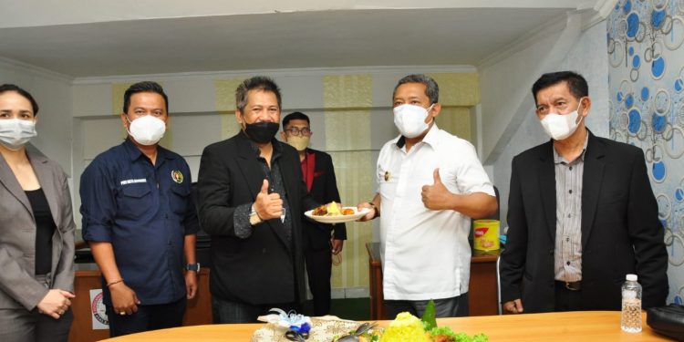 PWI Kota Bandung Bersama SMSI Jabar, Deklarasikan Labkum Pers