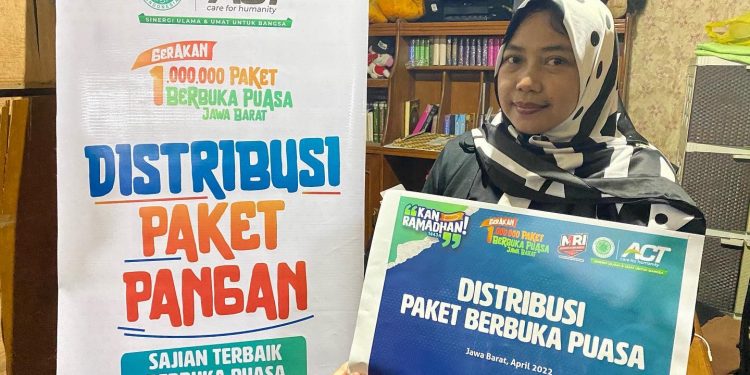 ‘Bandung Lautan Iftar’, ACT-MRI dan PWI Tebar Satu Juta Iftar untuk Masyarakat