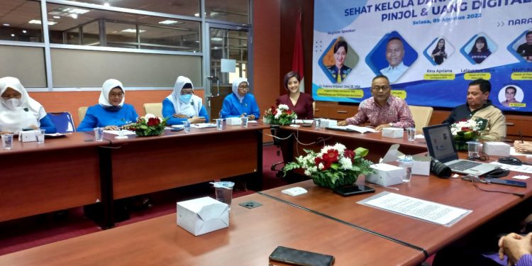 IKWI Gelar Webinar Sehat Kelola Dana dengan Fasilitas Pinjol dan Uang Digital