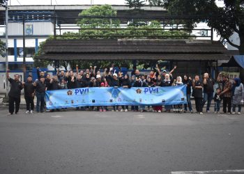 Pokja PWI Kota Bandung Kembali Gelar PWI Berbagi, Bagikan 300 Takjil Gratis di Ramadan 1446 H