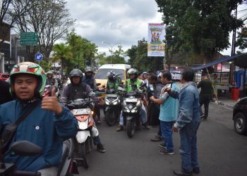 Pokja PWI Kota Bandung Bagikan 400 Takjil Ramadan 1447 H di Ahmad Yani, Konsisten 8 Tahun Berbagi